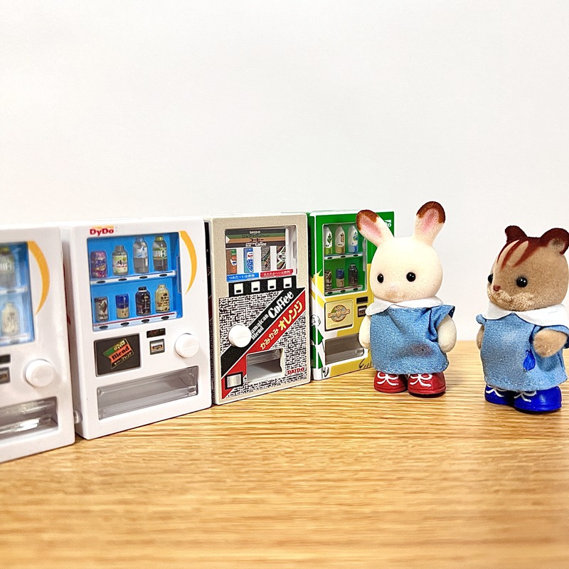 ガシャポンカプセル玩具ミニドリンクレトロ自動販売機ミニチュア - Capsule Toy Gashapon のレビューと価格