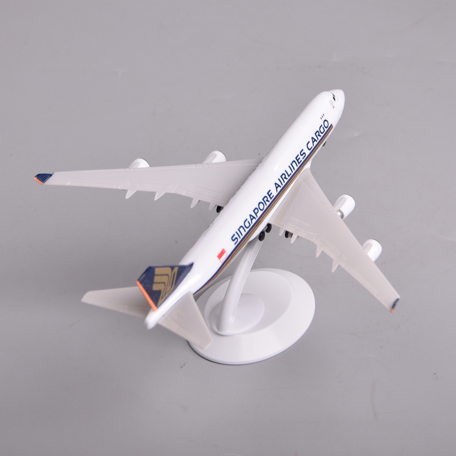 20cm ABSプラスチック製シンガポールカーゴB747-4 - Model Airplane Plastic のレビューと価格