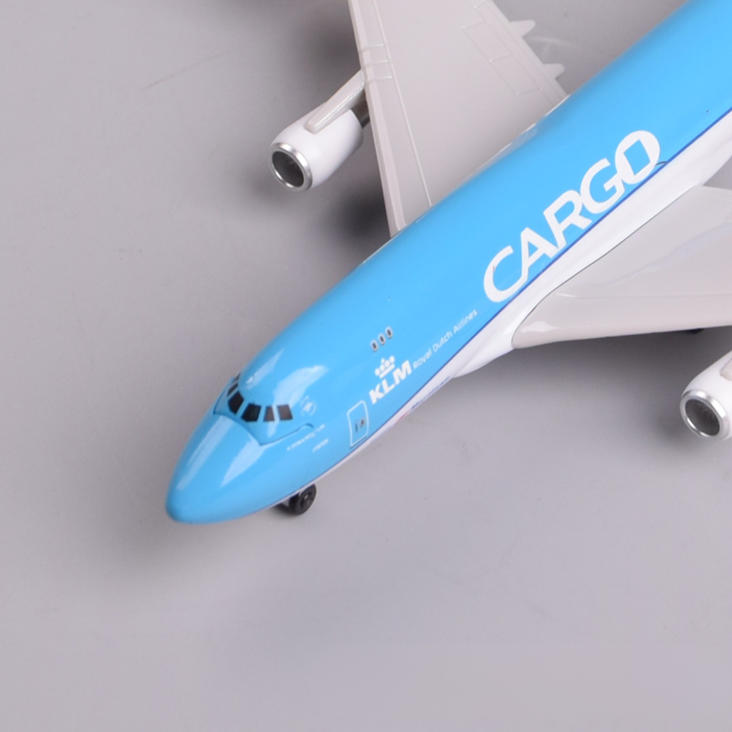20cmミニチュア飛行機KLM B747貨物機モデルキット、 - Model Airplane Plastic のレビューと価格