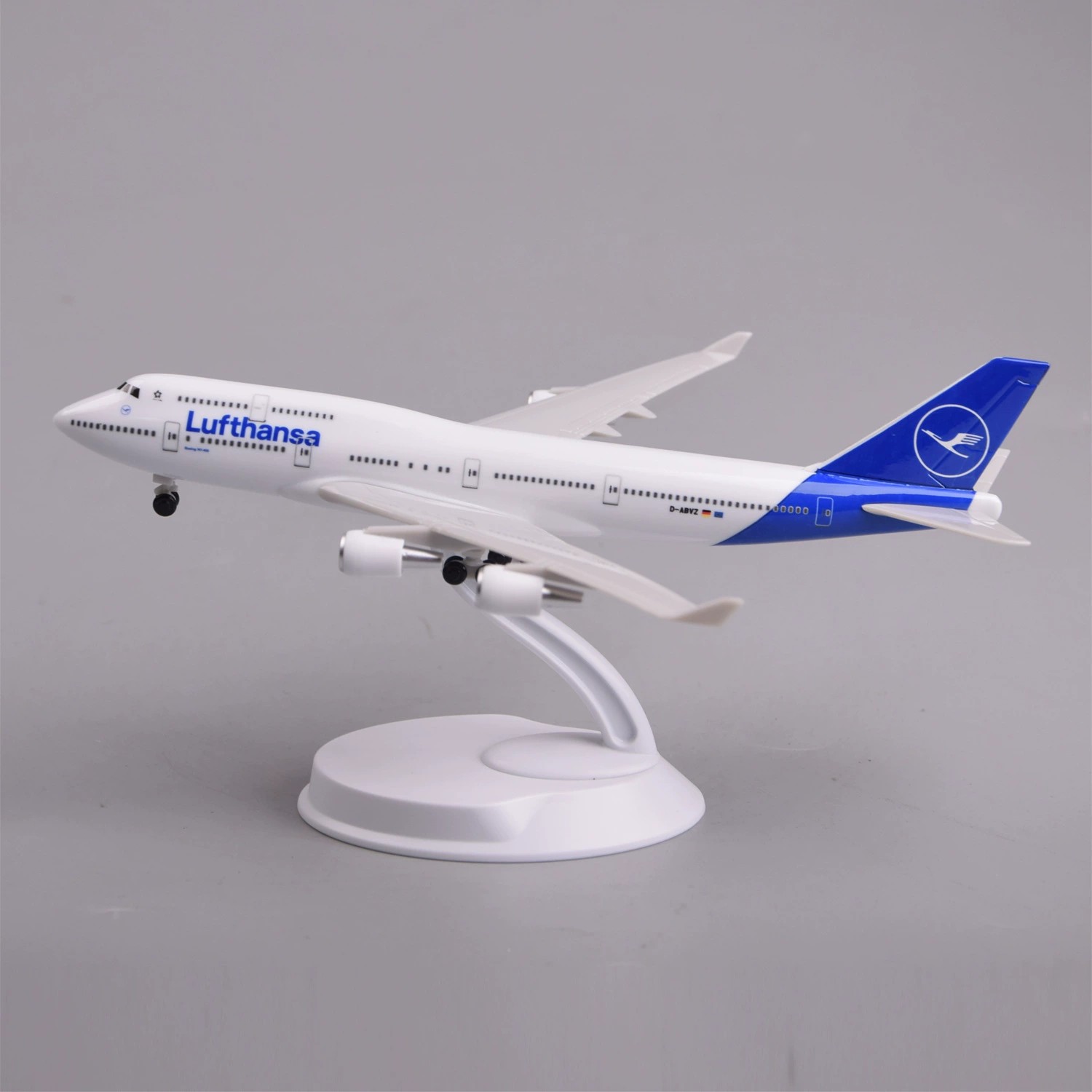 スケール航空機 20cm 747 飛行機模型 ルフトハンザ  - Model Airplane Plastic のレビューと価格