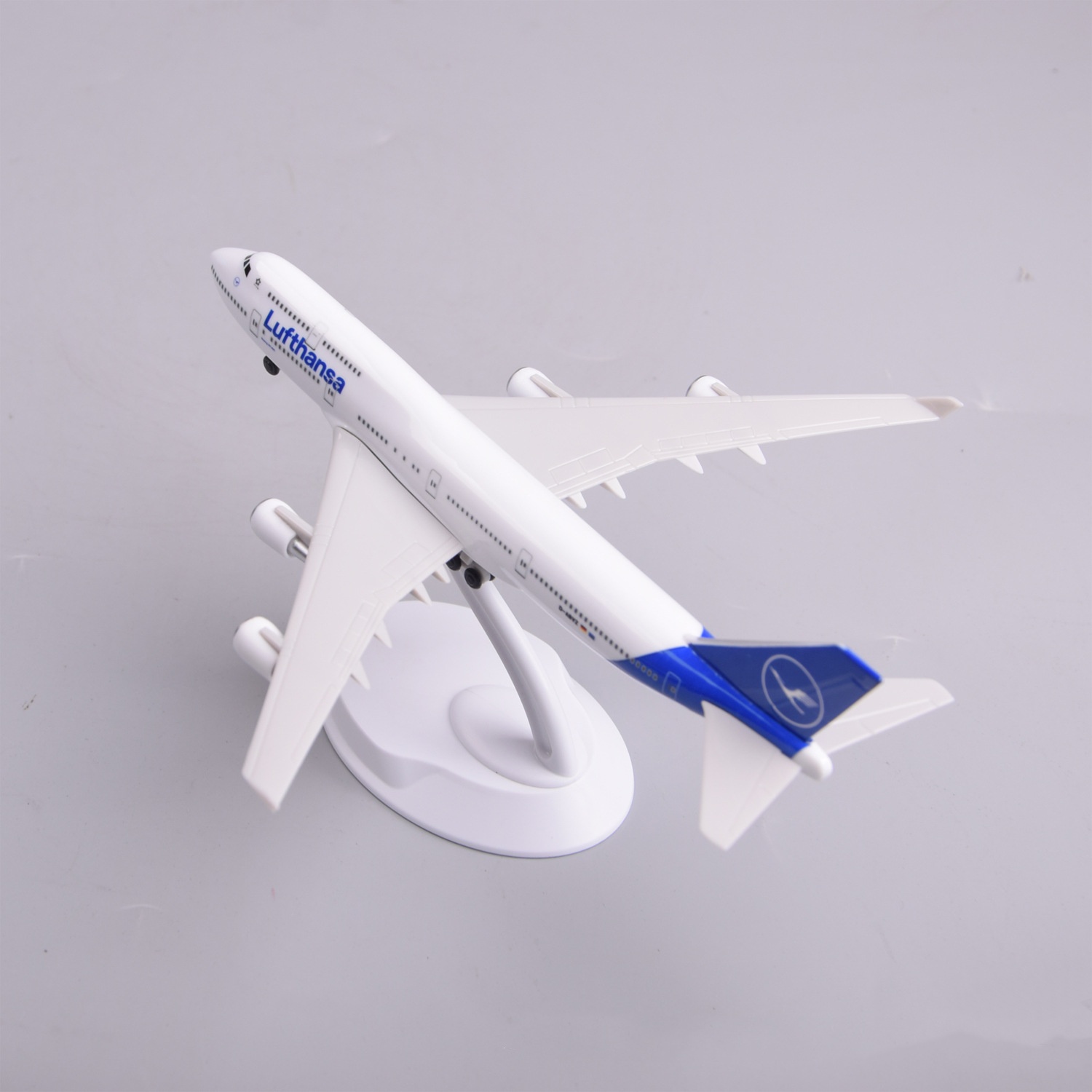 スケール航空機 20cm 747 飛行機模型 ルフトハンザ  - Model Airplane Plastic のレビューと価格